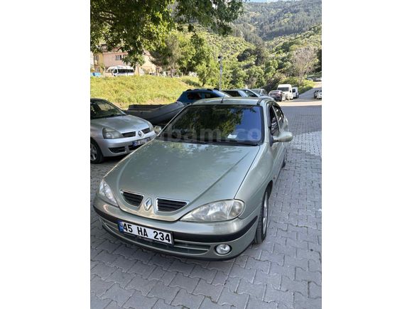 Sahibinden Renault Megane 1.6 RXi 2001 Model 