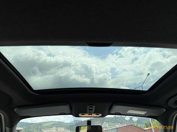 2018 MODEL 60.000 km de CAM TAVANLI OTOMATİK HATASIZ JUKE