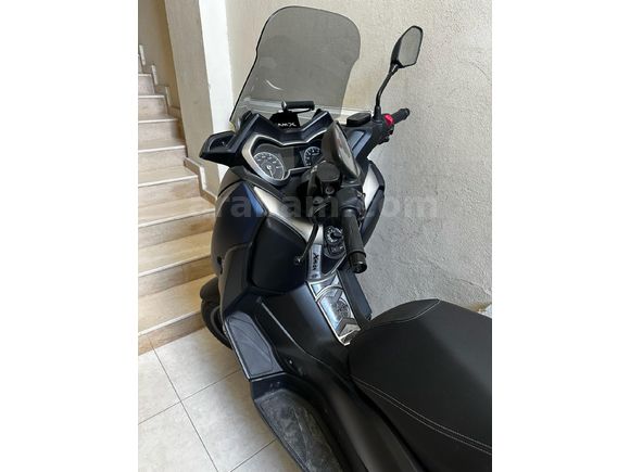 Yamaha X-Max 400 ABS