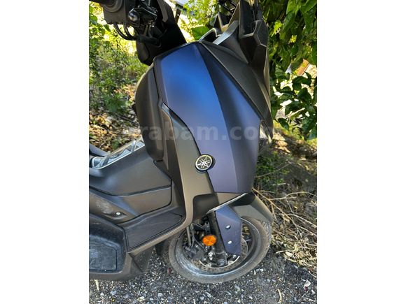 Yamaha X-Max 400 ABS