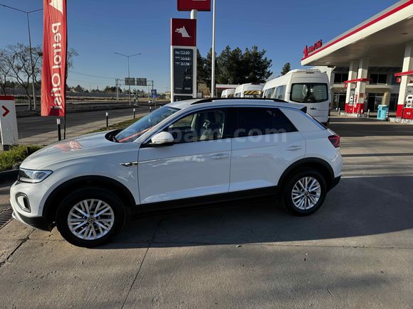 Sahibinden Volkswagen T-Roc 1.5 TSI Life 2025 Model 