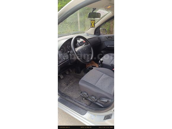 BENZİNLİ DÜŞÜK KMDE  EKONOMİK AİLE ARABASI FIRSAT ARACI