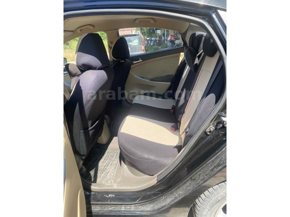 Sahibinden Hyundai Accent Blue 1.6 CRDI Mode Plus 2014 Model 