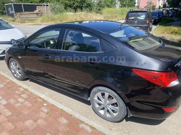 Sahibinden Hyundai Accent Blue 1.6 CRDI Mode Plus 2014 Model 