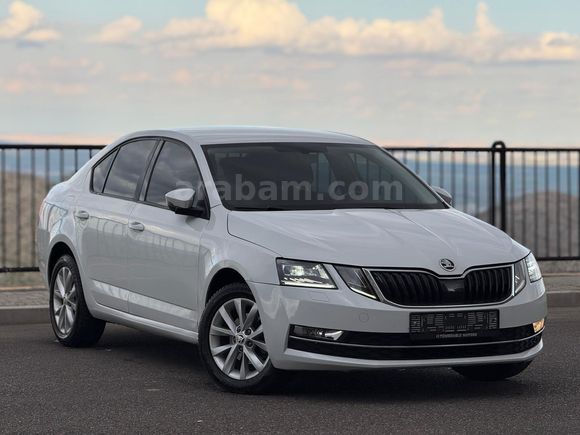 acil satılık Sahibinden Skoda Octavia 1.6 TDI Style 2019 Model  160.000 km Beyaz
