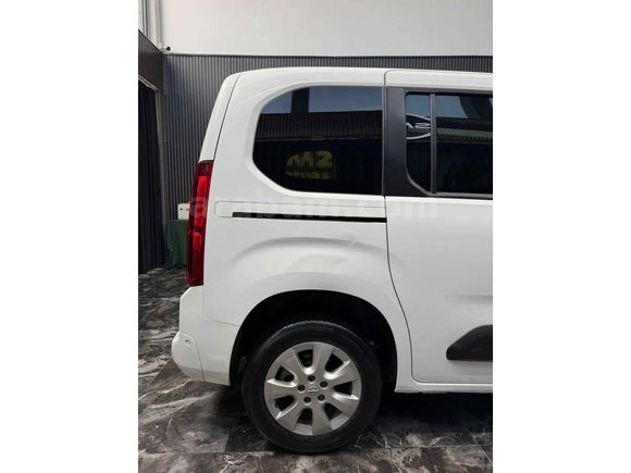 SMZ MOTORS Opel Combo 1.5 CDTI Elegance 2021 Model Tekirdağ