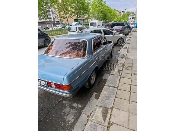 Acil Satılık Sahibinden Mercedes - Benz E 200 d 1983 Model