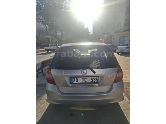 Sahibinden Honda Jazz 1.4 ES 2009 Model  237.000 km Gri Eskişehir