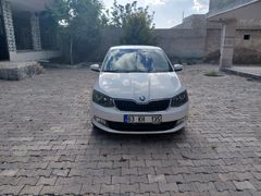 Sahibinden Skoda Fabia 1.0 Style 2017 Model  147.000 km Beyaz
