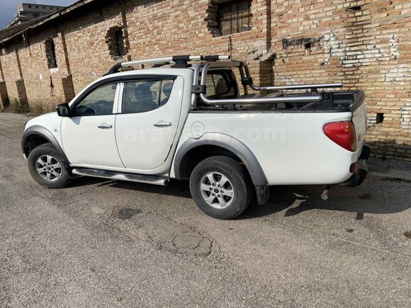 Galeriden Mitsubishi L 200 4x2 Intense 2011 Model Adana
