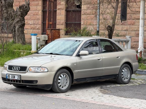 AYSU AUTO-2000 AUDI A4 1.6 BENZİNLİ MANUEL 346.000 KM