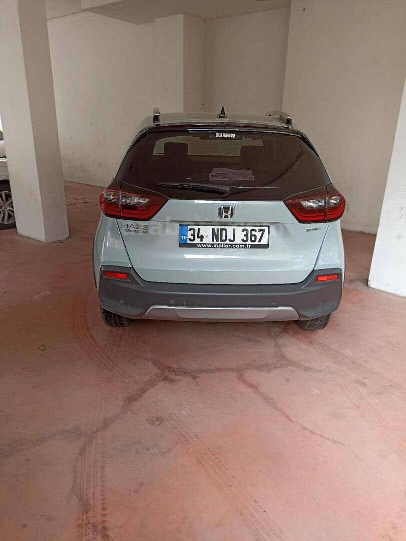 Sahibinden Honda Jazz 1.5 HEV Crosstar Executive 2025 Model Bursa 8.750 km Mavi (metalik) 3