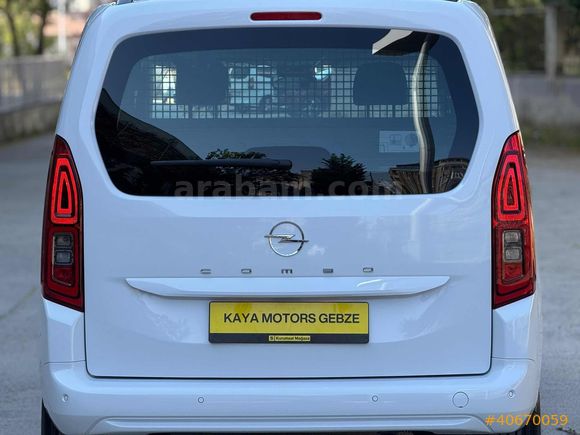 **6.500KM** OPEL COMBO ESSENTİAL ORTA KONSOL %20 FATURA