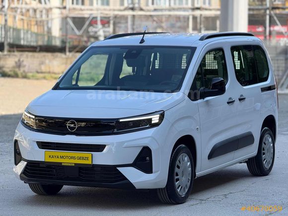 **6.500KM** OPEL COMBO ESSENTİAL ORTA KONSOL %20 FATURA