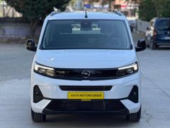 **6.500KM** OPEL COMBO ESSENTİAL ORTA KONSOL %20 FATURA