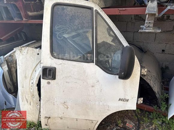 Peugeot Boxer Sağ Ön Kapı