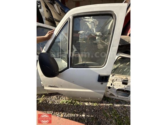 Peugeot Boxer Şöför Kapısı