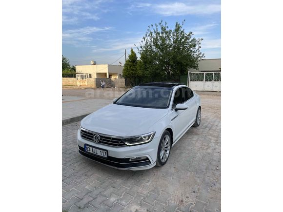 Sahibinden Volkswagen Passat 1.6 TDi BlueMotion Highline 2017 Model  207.000 km Beyaz