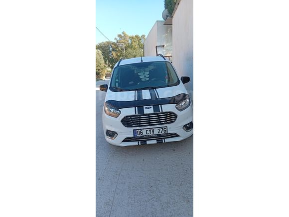 Sahibinden Ford Tourneo Courier 1.5 TDCi Titanium Plus 2022 Model