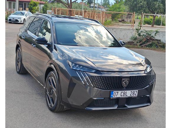 Peugeot e-5008 GT 2025 7 kişilik