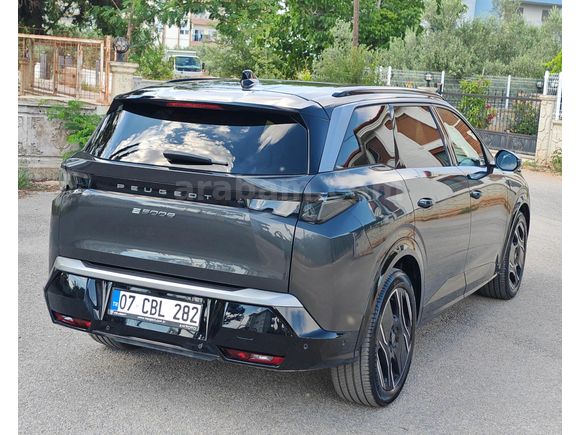 Peugeot e-5008 GT 2025 7 kişilik