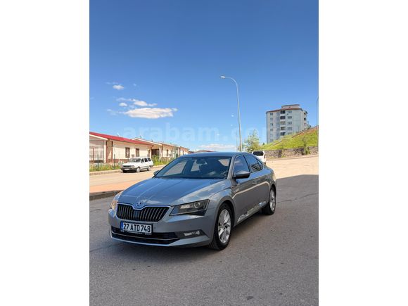 Sahibinden Skoda SuperB 1.6 TDI Style 2015 Model  171.000 km Gri (titanyum)