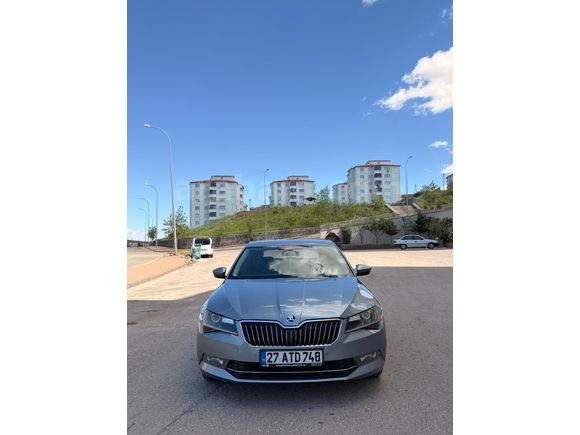 Sahibinden Skoda SuperB 1.6 TDI Style 2015 Model  171.000 km Gri (titanyum)