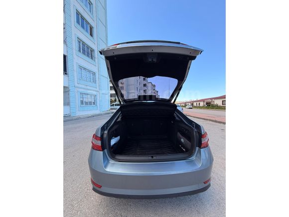 Sahibinden Skoda SuperB 1.6 TDI Style 2015 Model  171.000 km Gri (titanyum)