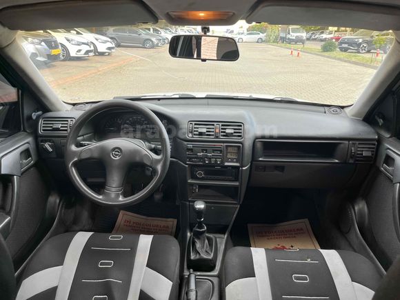 1994 OPEL VECTRA KLİMALİ 