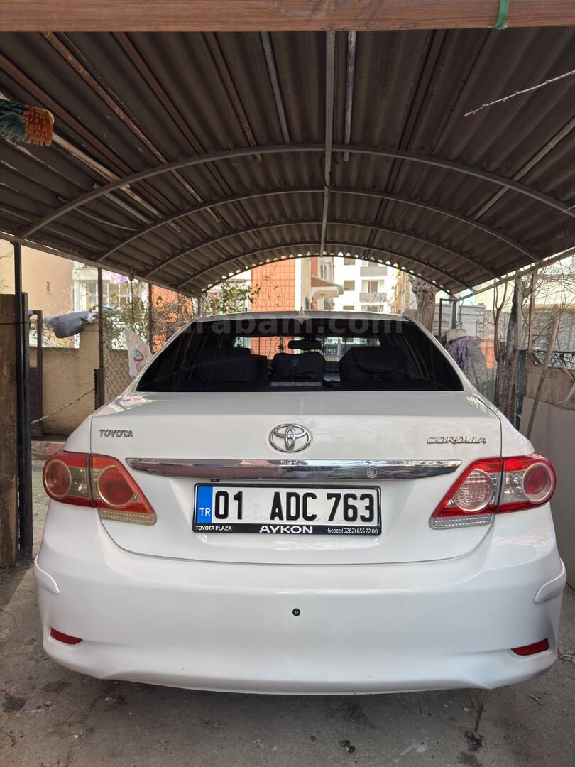 Sahibinden Toyota Corolla 1.6 Elegant 2013 Model İstanbul 157.000 km Beyaz 4