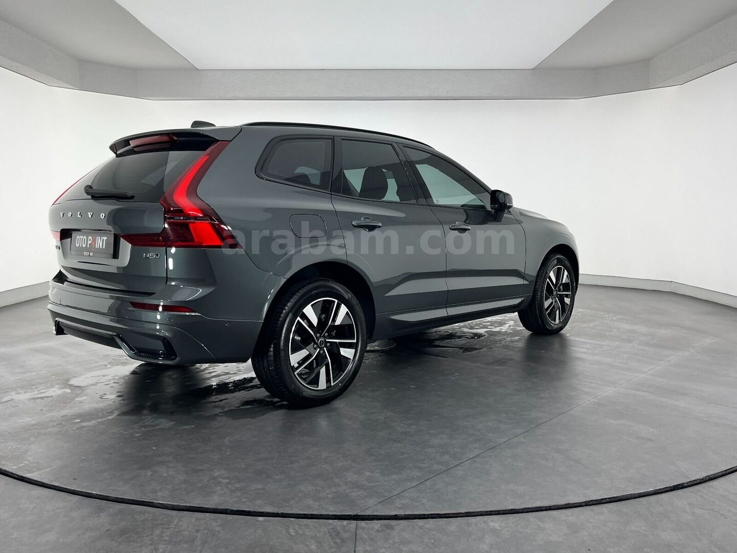 otomobil Volvo XC60 2.0 B5 Mild Hybrid Plus Dark AWD 6
