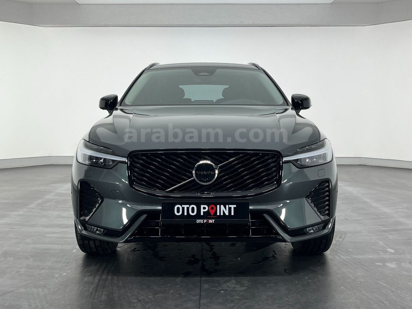 otomobil Volvo XC60 2.0 B5 Mild Hybrid Plus Dark AWD 1