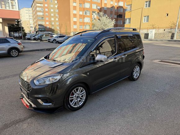 Sahibinden Ford Tourneo Courier 1.5 TDCi Titanium Plus 2020 Model 