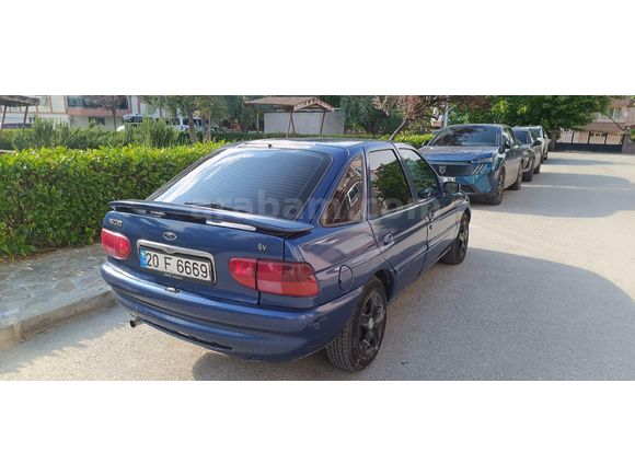 Sahibinden Ford Escort 1.6 CLX 1999 Model