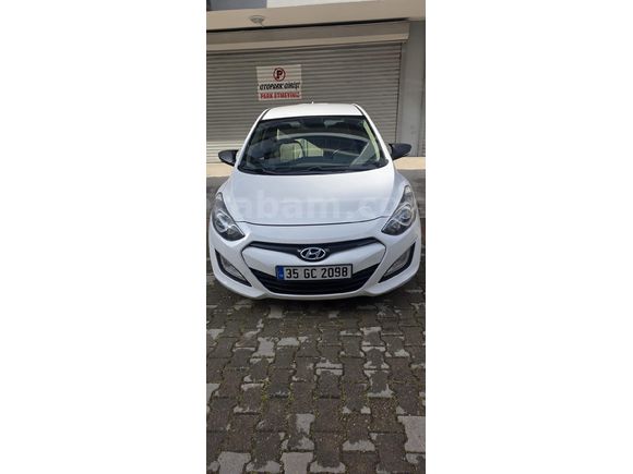 Sahibinden Hyundai i30 1.6 CRDi Style 2014 Model İzmir 165.000 km Beyaz