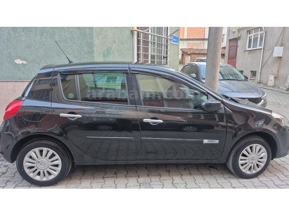 Renault Clio 1.2 Extreme 2011 Model  225.000 km Siyah