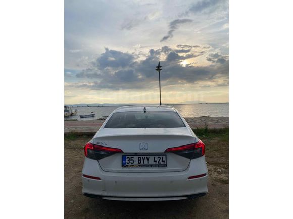 Sahibinden Honda Civic 1.5 i-VTEC Eco Elegancee 2021 Model 