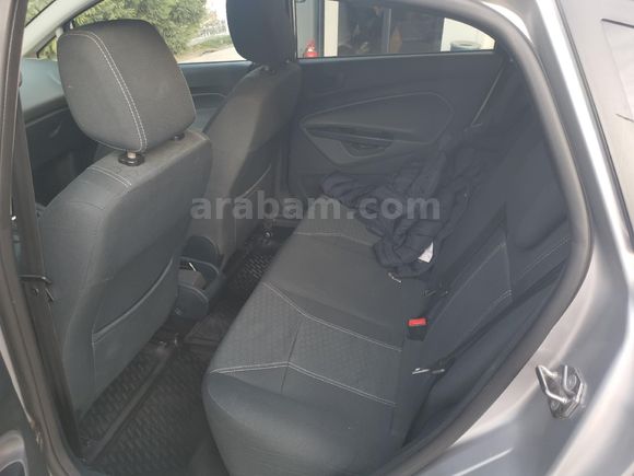 Sahibinden Ford Fiesta 1.4 Titanium 2011 Model