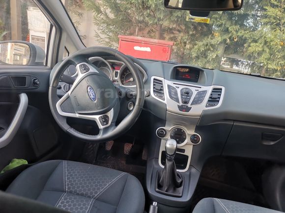 Sahibinden Ford Fiesta 1.4 Titanium 2011 Model