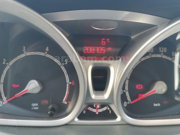 Sahibinden Ford Fiesta 1.4 Titanium 2011 Model