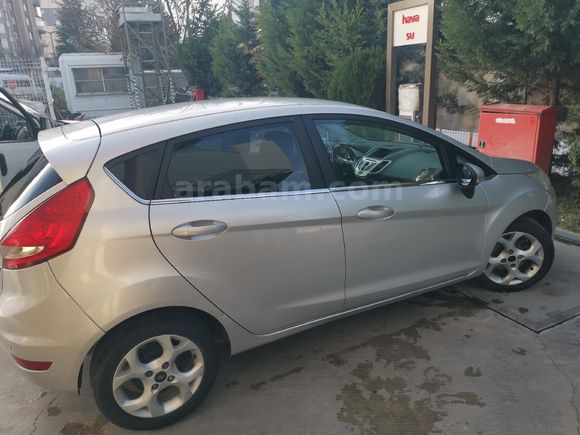 Sahibinden Ford Fiesta 1.4 Titanium 2011 Model