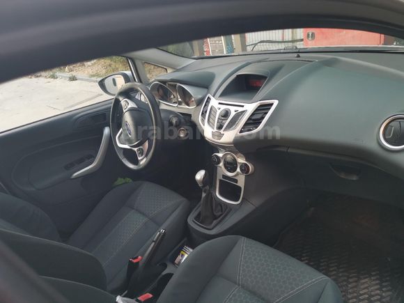 Sahibinden Ford Fiesta 1.4 Titanium 2011 Model