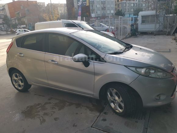 Sahibinden Ford Fiesta 1.4 Titanium 2011 Model