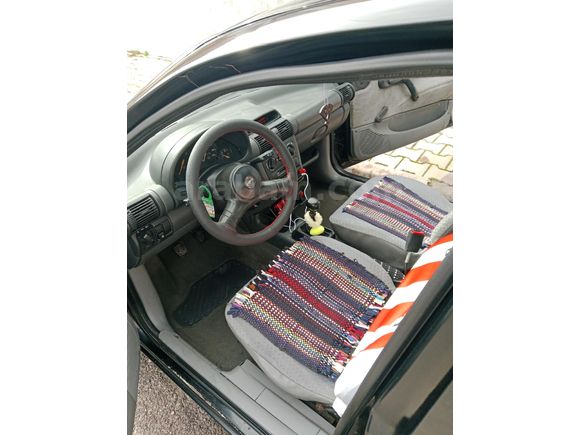 Corsa  1.4 16v Swing 1994 Model