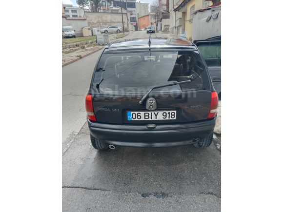 Corsa  1.4 16v Swing 1994 Model