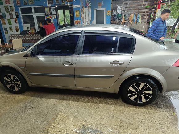 Sahibinden Renault Megane 1.6 Expression 2009 Model