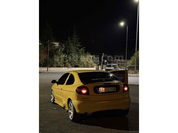 Sahibinden Renault Megane 1.6 Coupe RN 1998 Model 