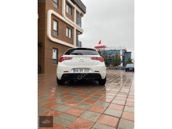 2011 ALFA ROMEO GIULIETTA 1.6 JTD DİSTİNCTİVE