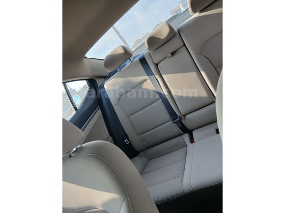 Sahibinden Hyundai Elantra 1.6 CRDi Style Plus 2018 Model