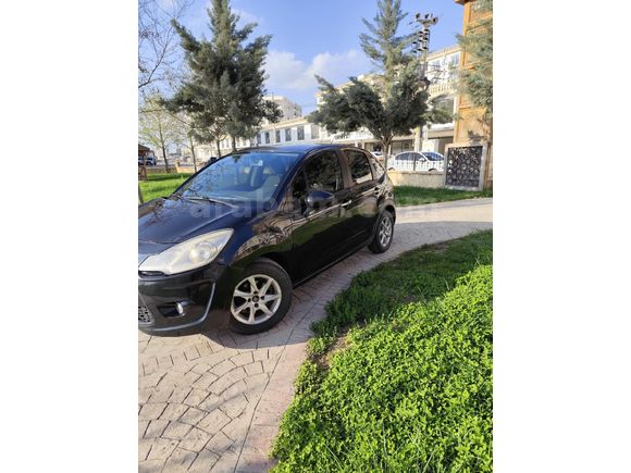 Sahibinden Citroen C3 1.4 Attraction 2010 Model  199.000 km Siyah